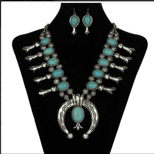 Faux Turquoise Squash Blossom Necklace Set